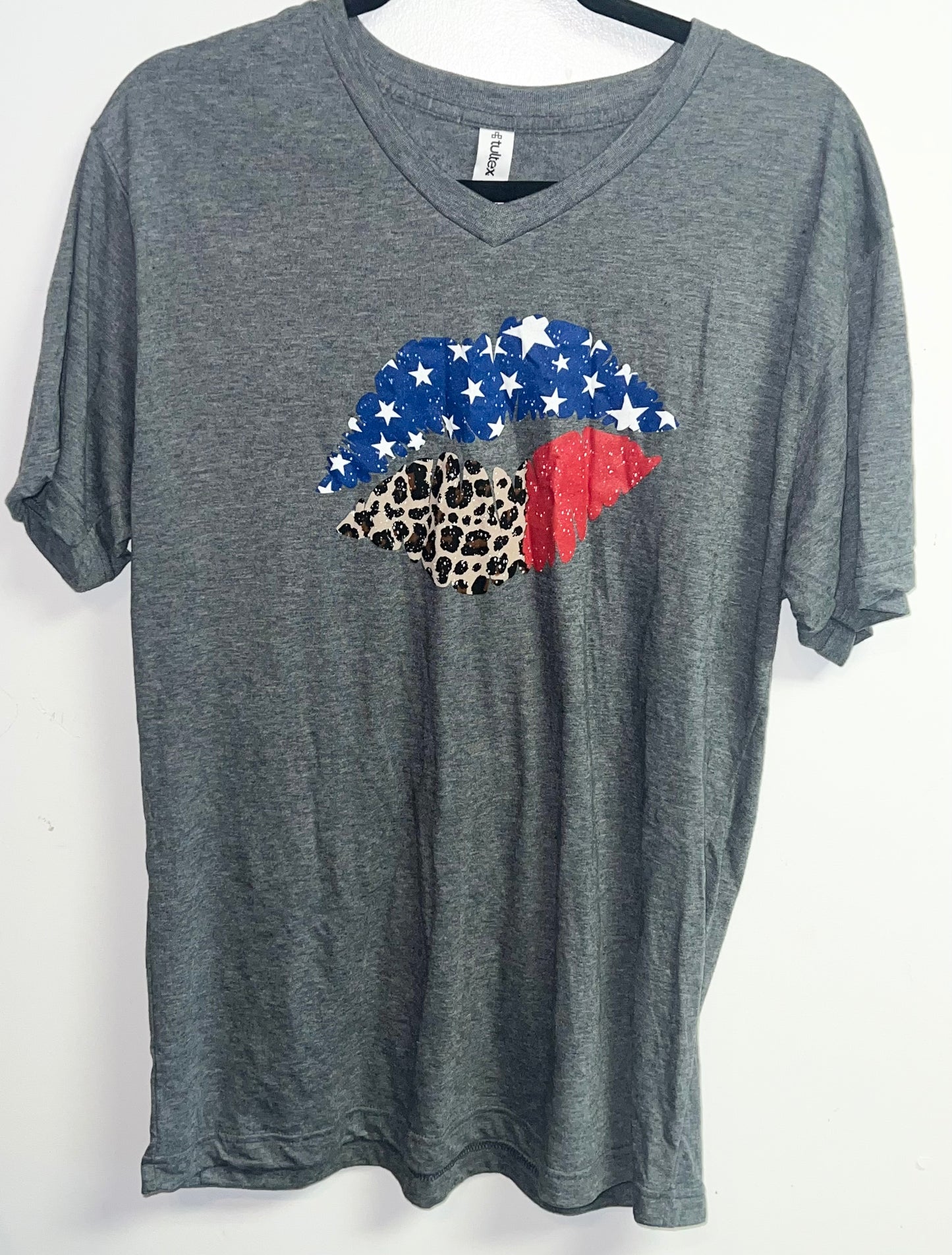 America Lips Tee