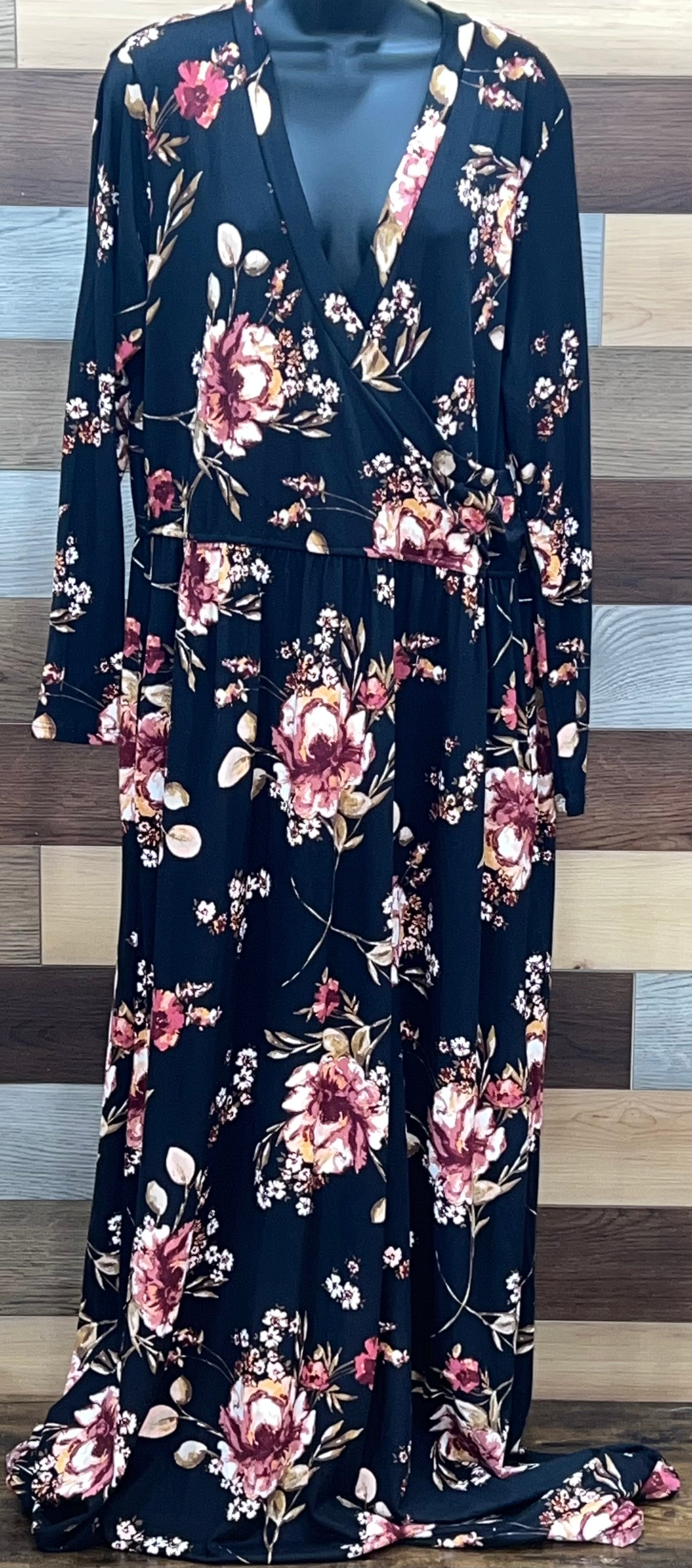 Sweet Lovely Plus Black & Floral Dress with Pockets