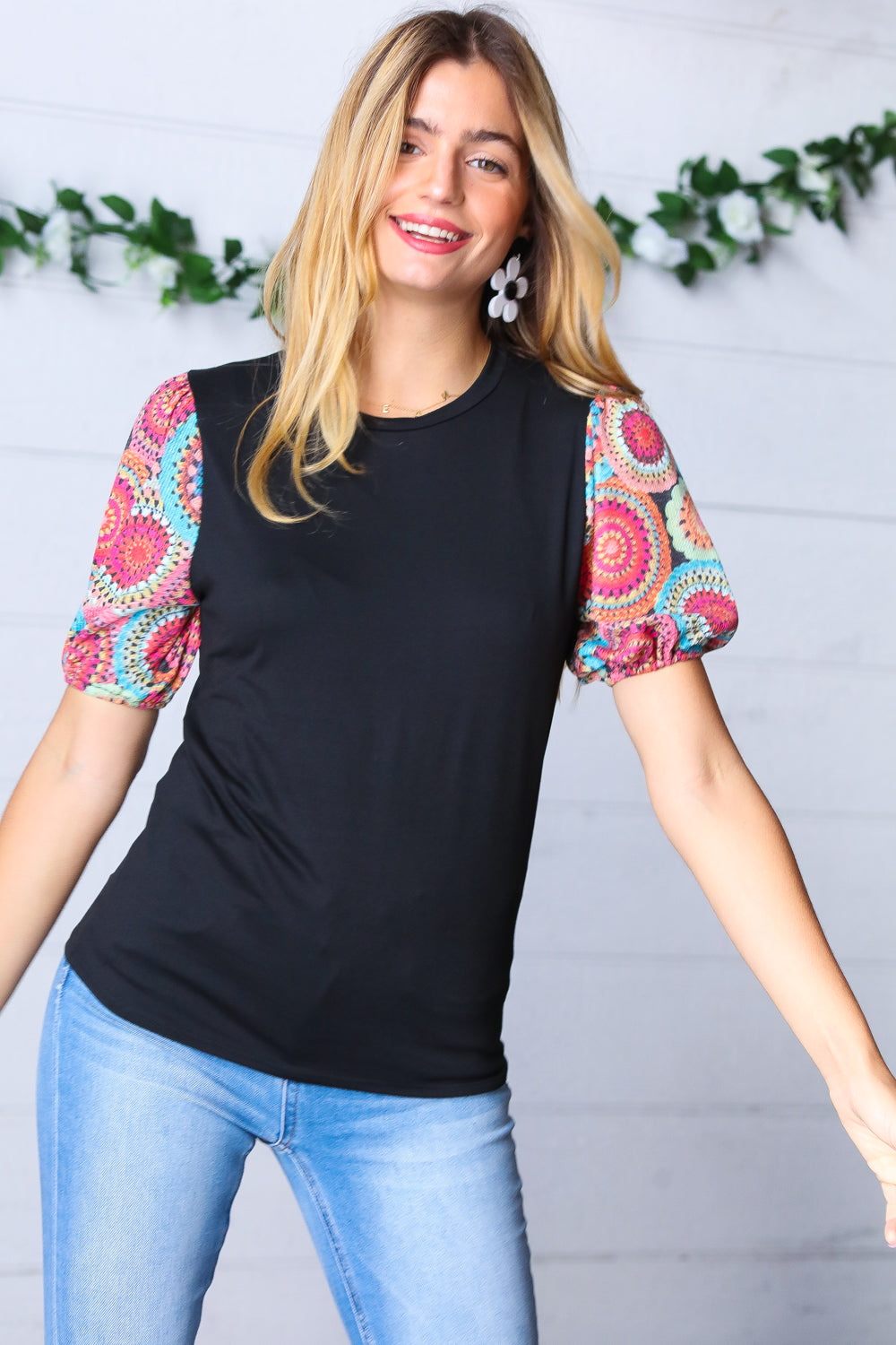Black Kaleidoscope Print Thermal Puff Sleeve Top