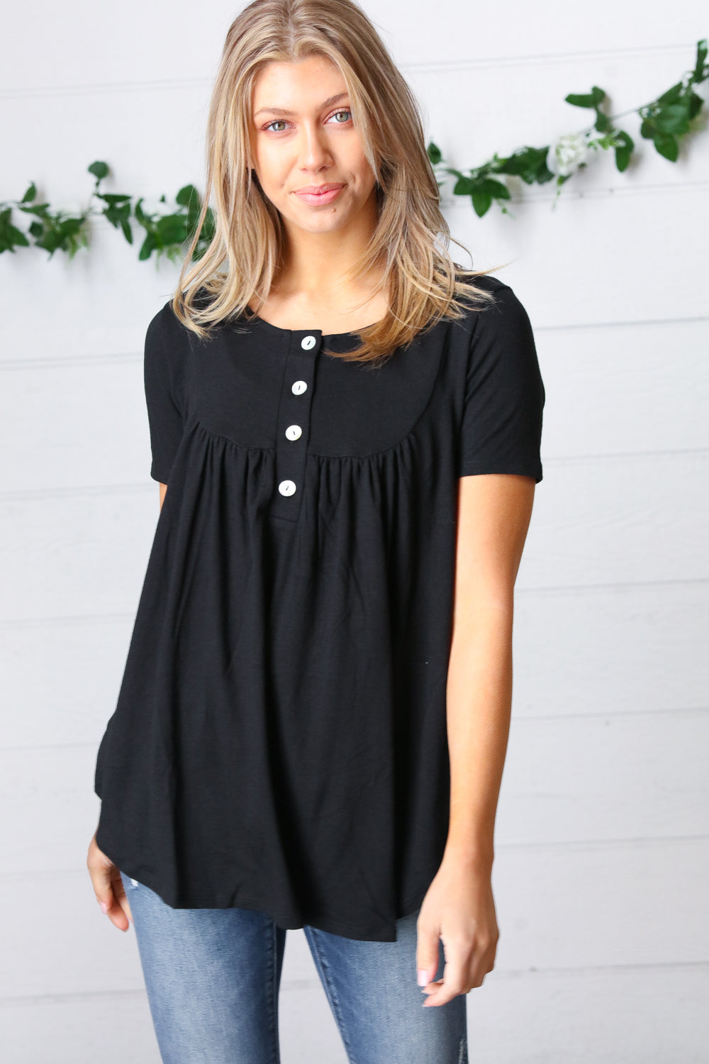 Black Dolphin Hem Shell Button Down Top