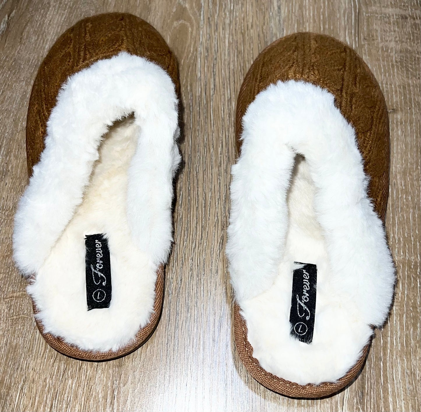 Cable Knit Furry Slippers