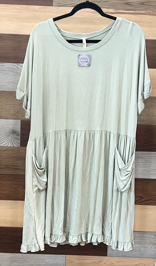 Plus Short Sleeve Midi Dress