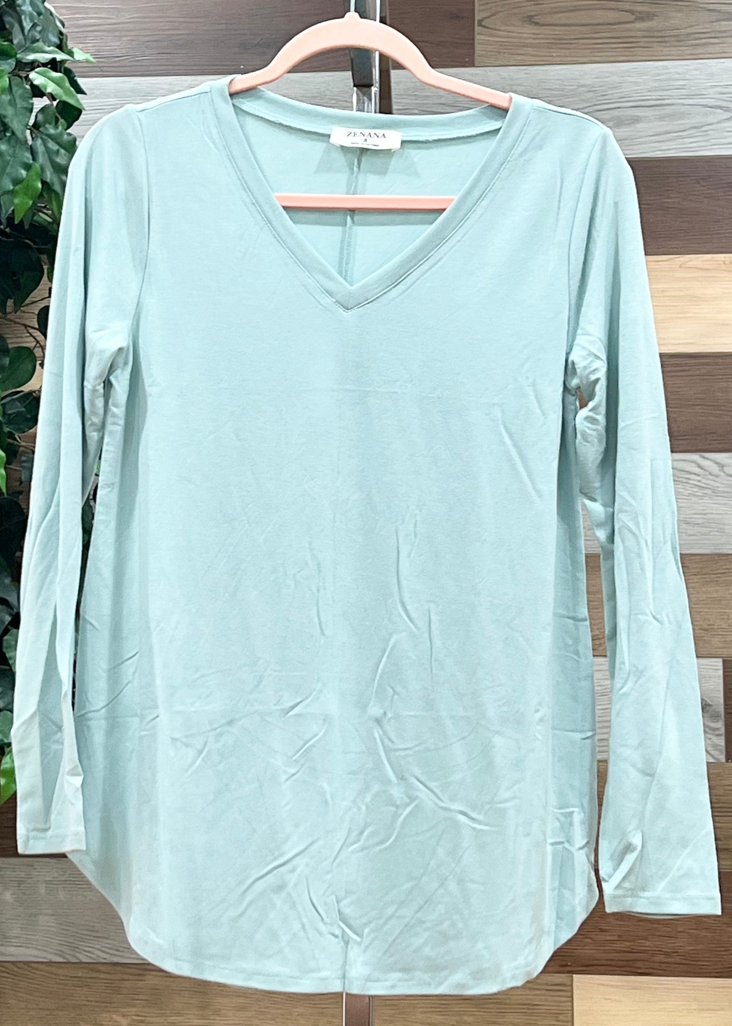 LONG SLEEVE V-NECK ROUND HEM TOP