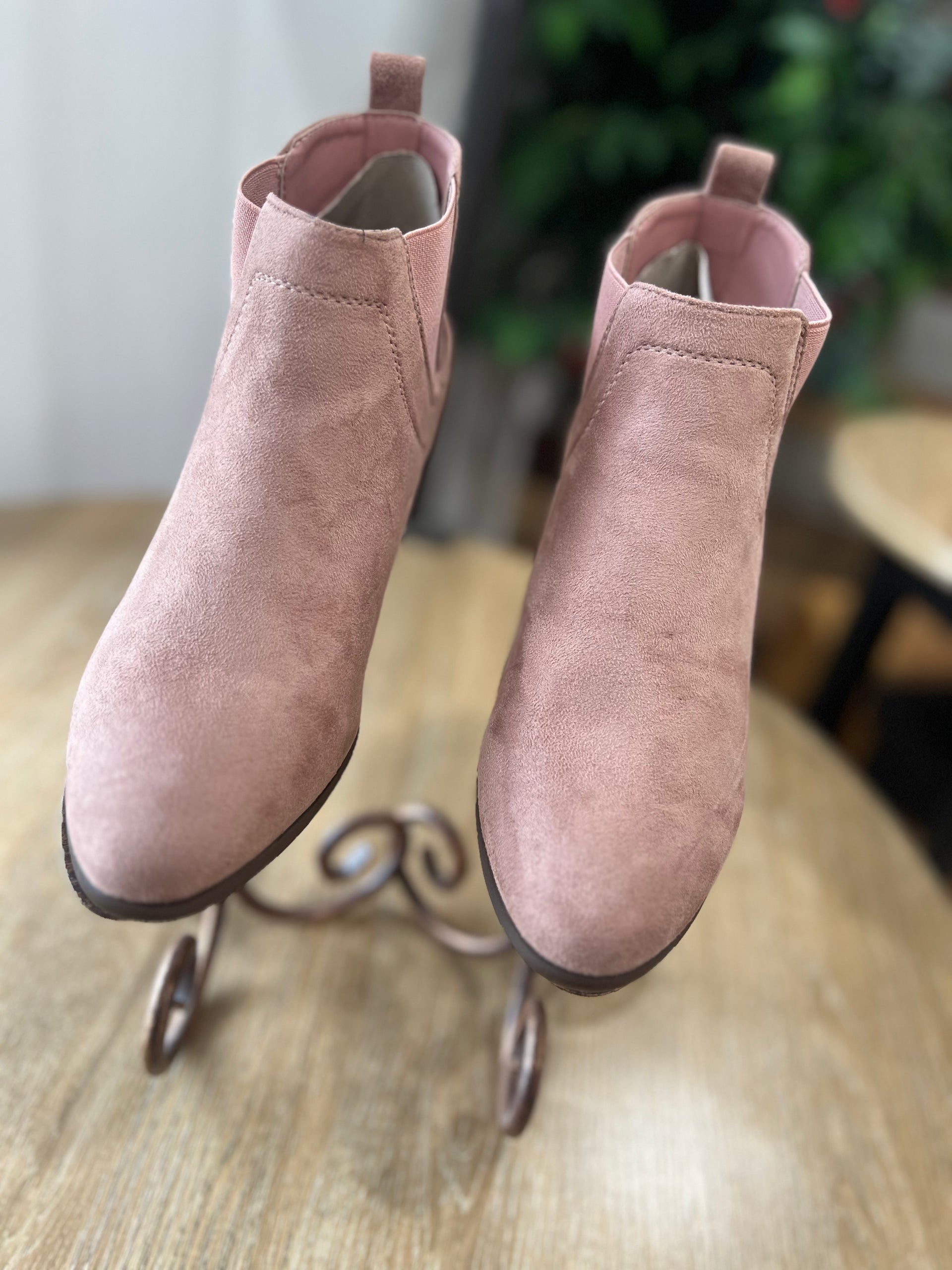 Mauve Booties – ShopZ-Boutique display picture 1