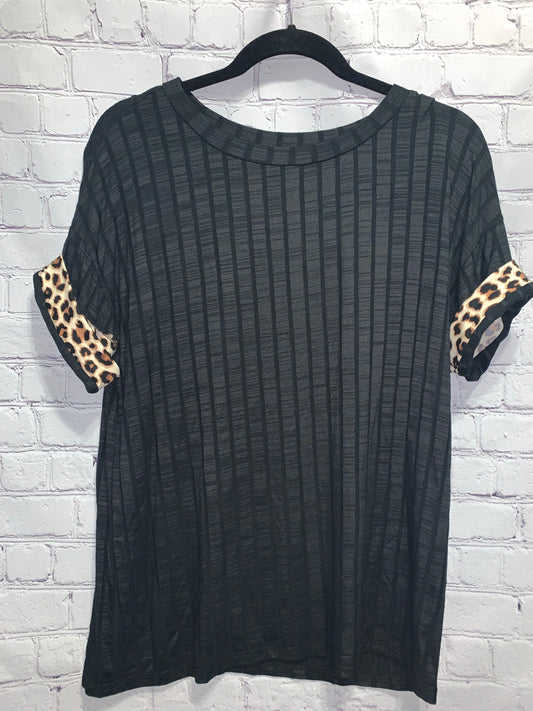 Leopard Cuff Sleeve Tee